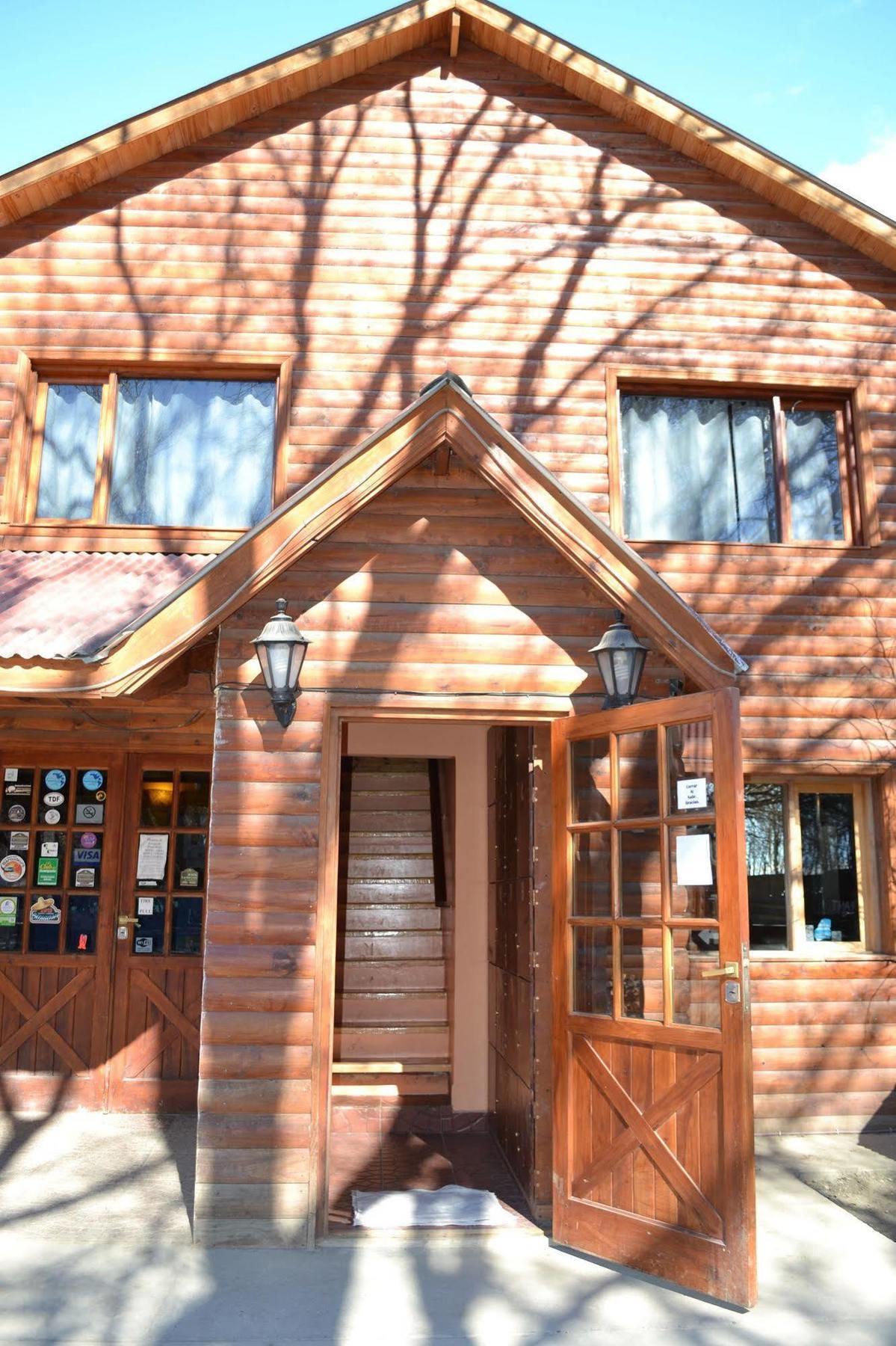 Camping Y Hostal El Ovejero El Calafate Eksteriør billede